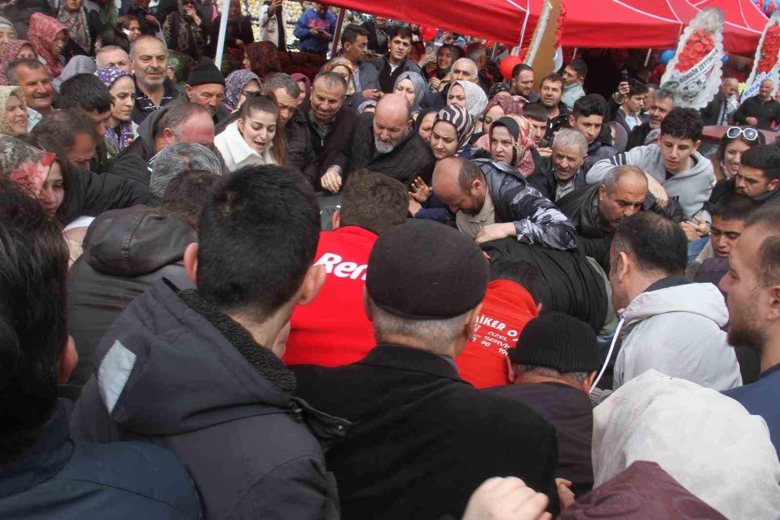 Konya’da ucuz televizyon izdihamı
