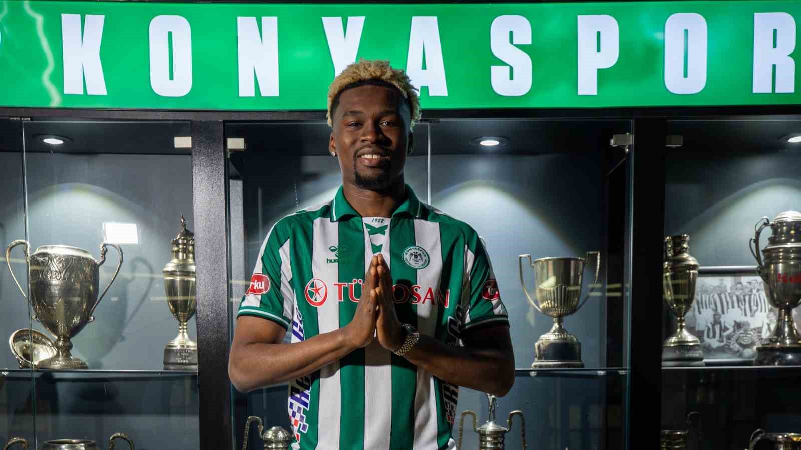 Konyaspor, 8 futbolcu transfer etti
