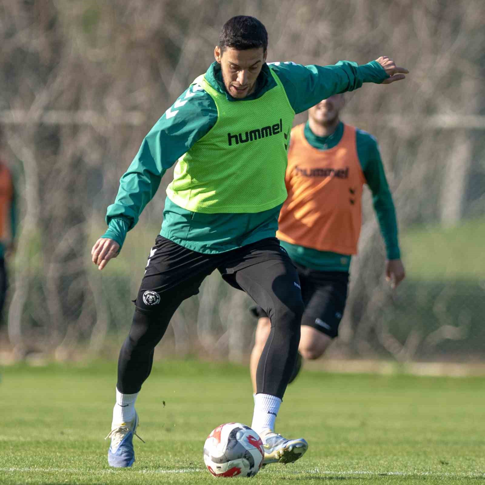 Konyaspor, Antalya kampı hazırlıklarını sürdürüyor
