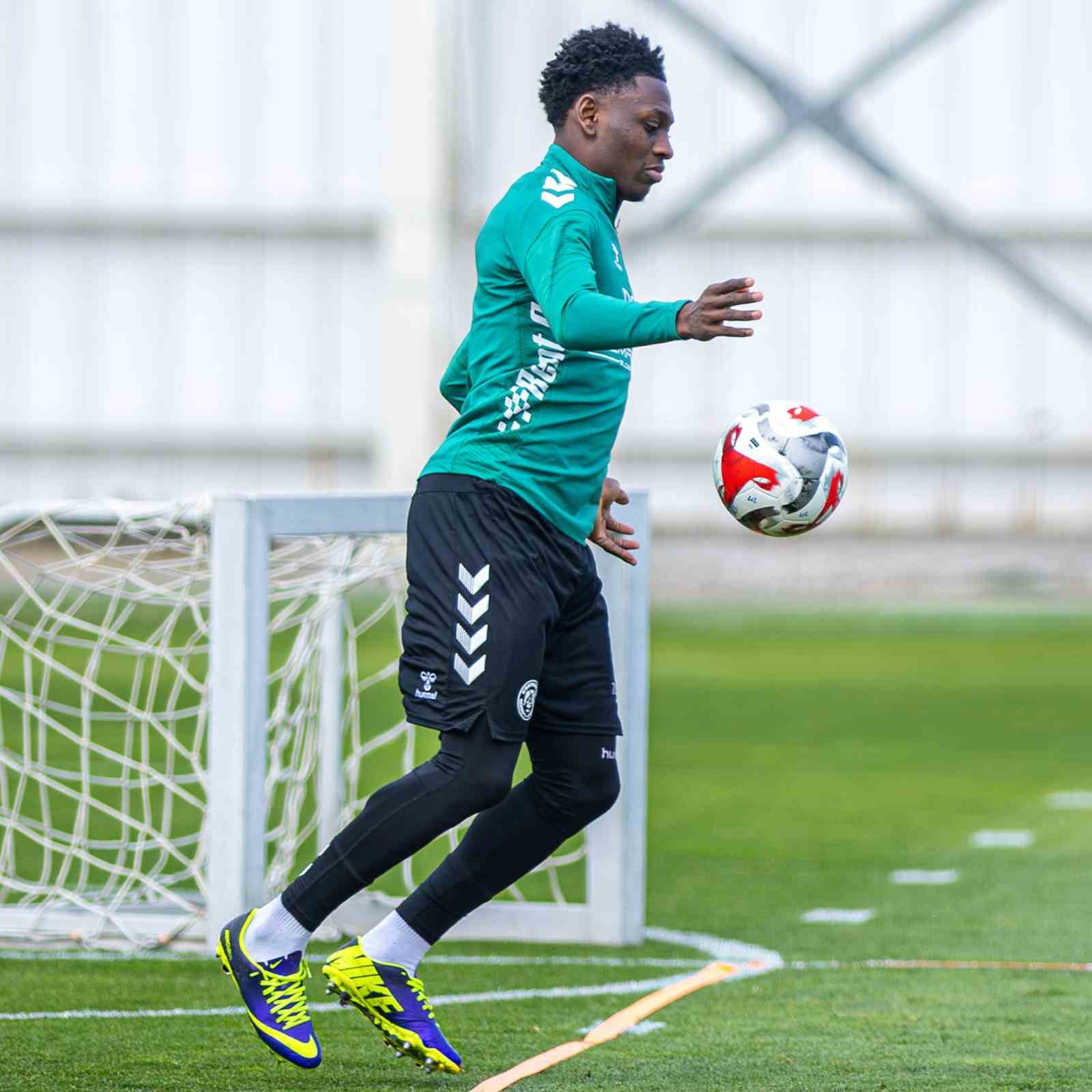 Konyaspor, Corendon Alanyaspor maçı hazırlıklarını sürdürdü
