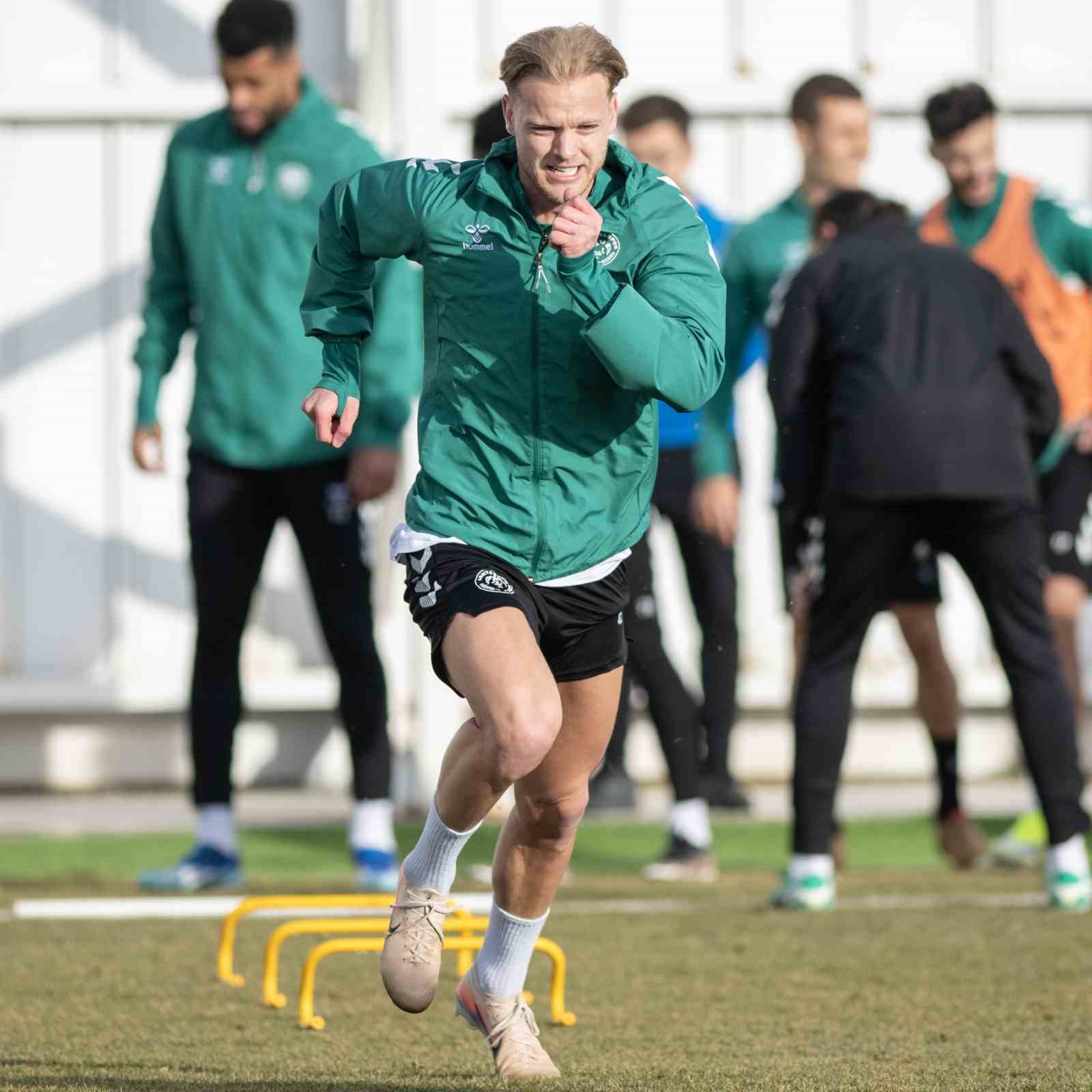 Konyaspor, Göztepe maçının hazırlıklarını tamamladı
