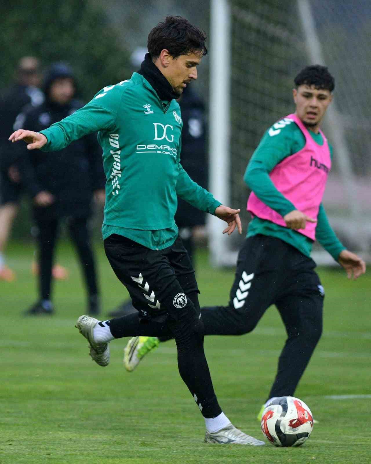 Konyaspor, Trabzonspor maçı hazırlıklarına başladı
