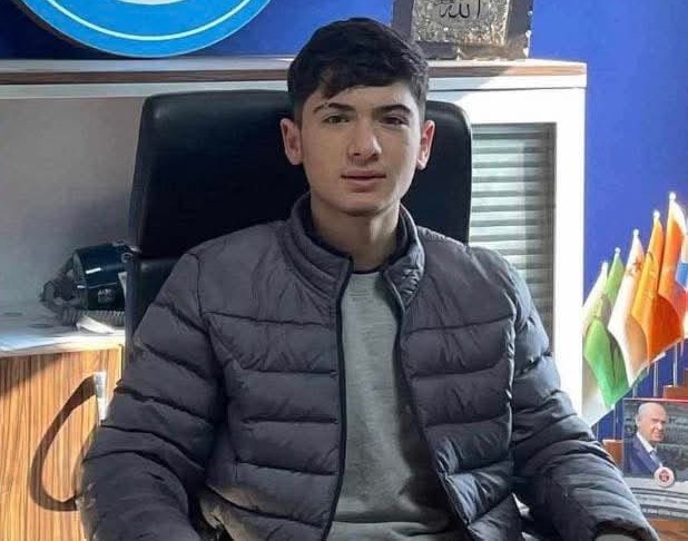 Köpekten kaçarken canından oldu
