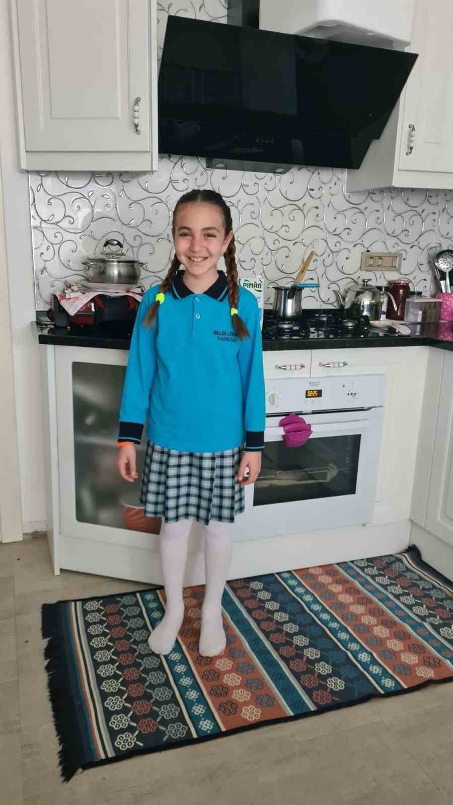 Köpekten kaçarken kamyonun altında kalarak ölmüştü, sınıf arkadaşlarının vefası anneyi duygulandırdı
