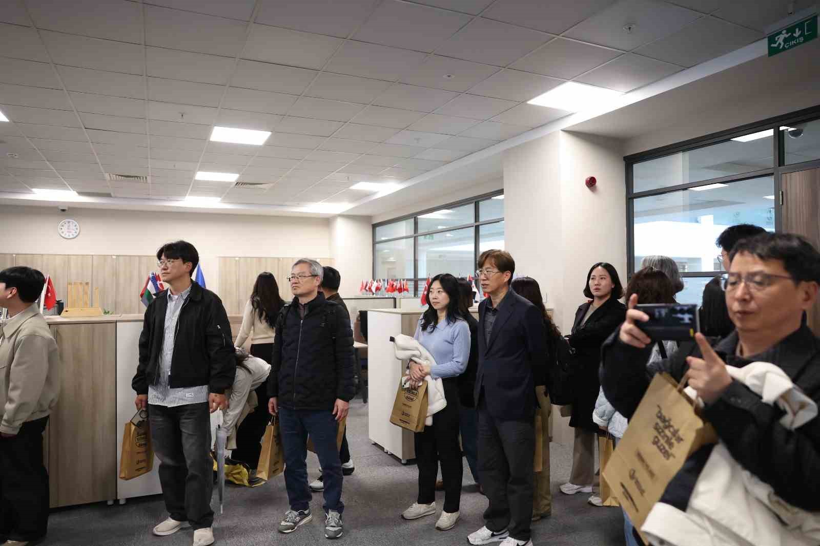 Kore Gazisi ile Koreli heyet Bağcılar’da buluştu
