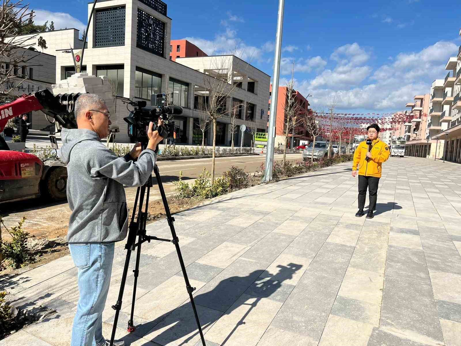 Koreli basın mensubundan depremin yıktığı Hatay’daki çalışmalara övgü dolu sözler
