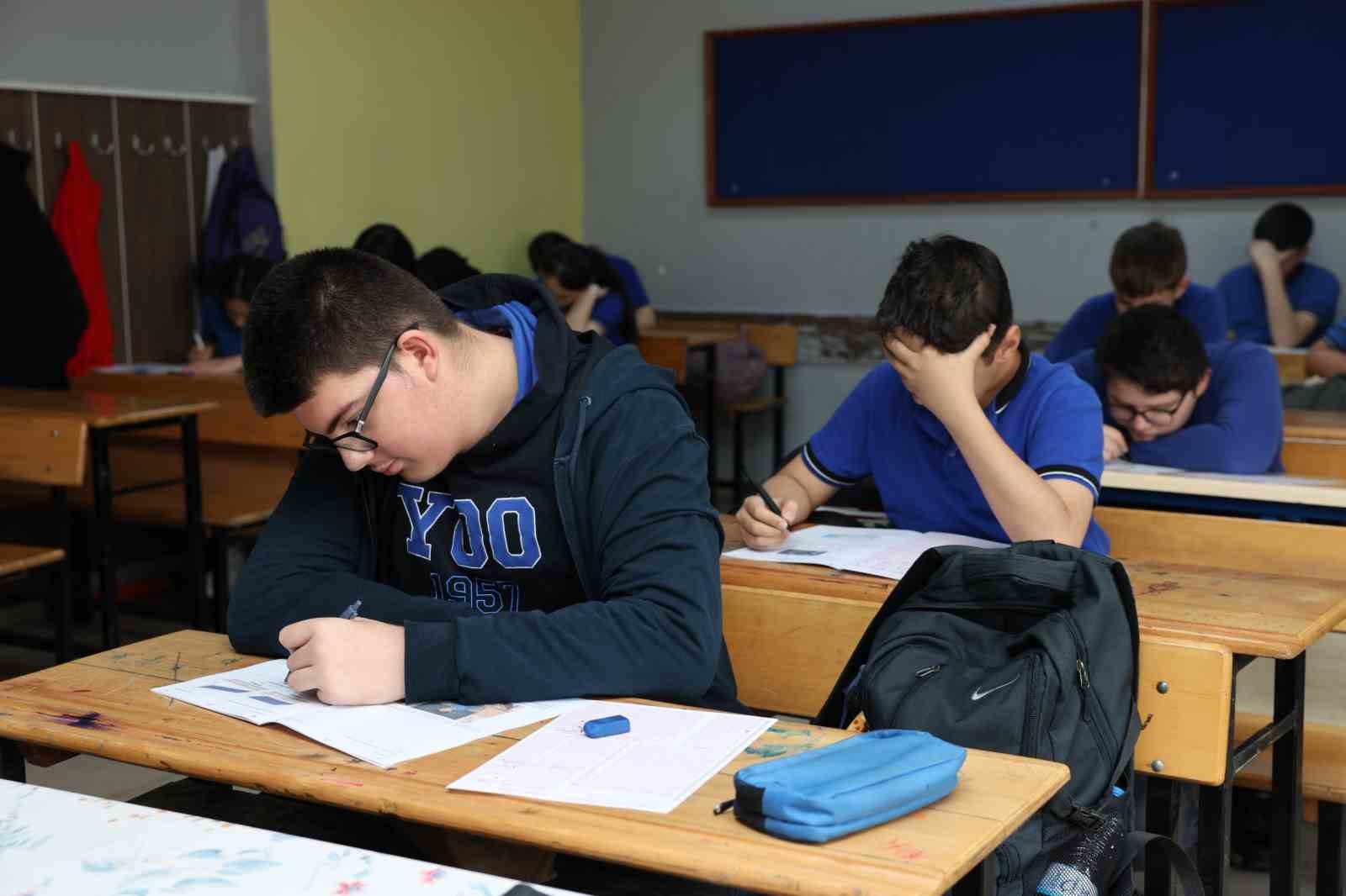 Körfez’de 4 bin 777 öğrenciye ücretsiz deneme sınavı desteği
