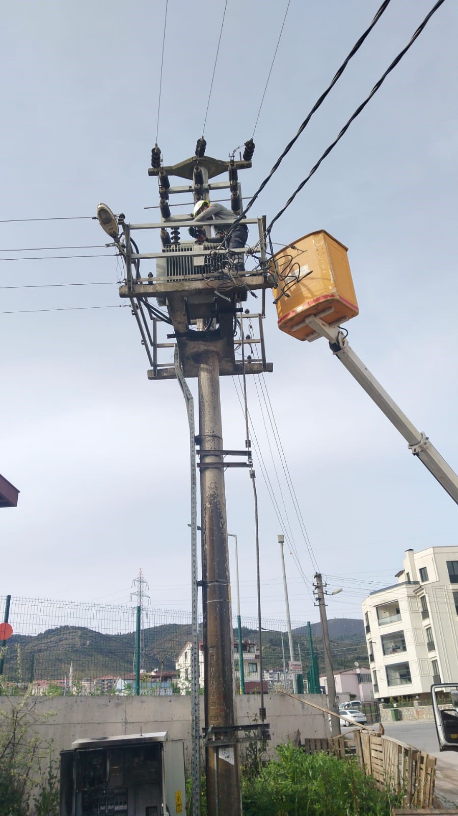 Körfez’de trafo yangını paniğe neden oldu
