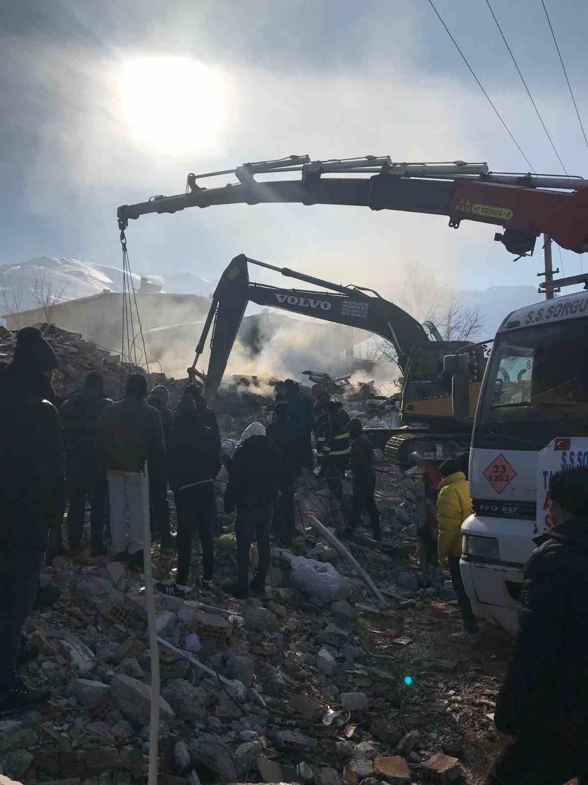 Körfezray şantiyesinde deprem şehitleri anıldı: Bölgeye 100 milyon liralık destek sağlandı
