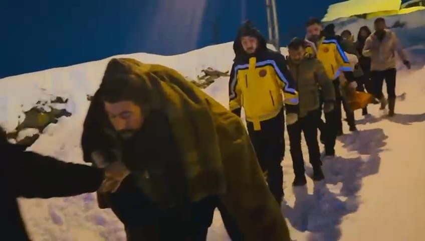 Korkut’ta 110 yaşındaki vatandaş 6 saatlik çalışmayla hastaneye ulaştırıldı
