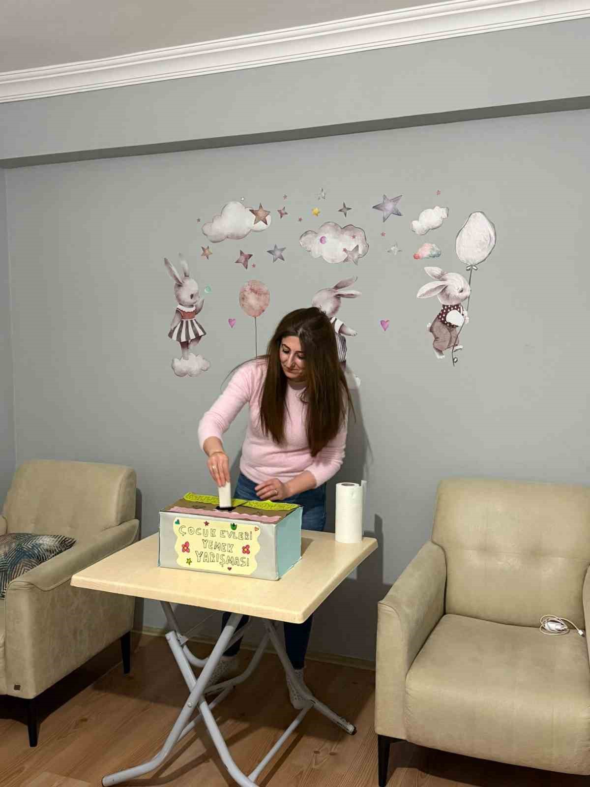 Koruma altındaki çocuklardan "Yemekteyiz" etkinliği
