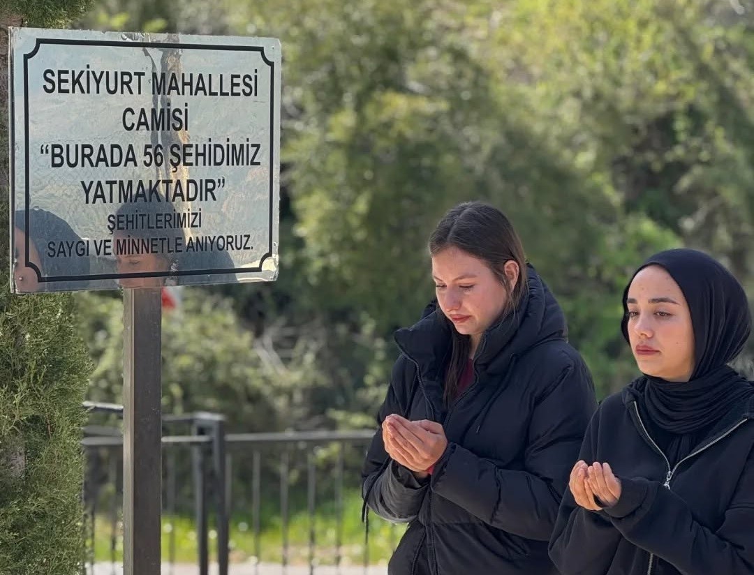 Köşklü öğrenciler şehitleri unutmadı
