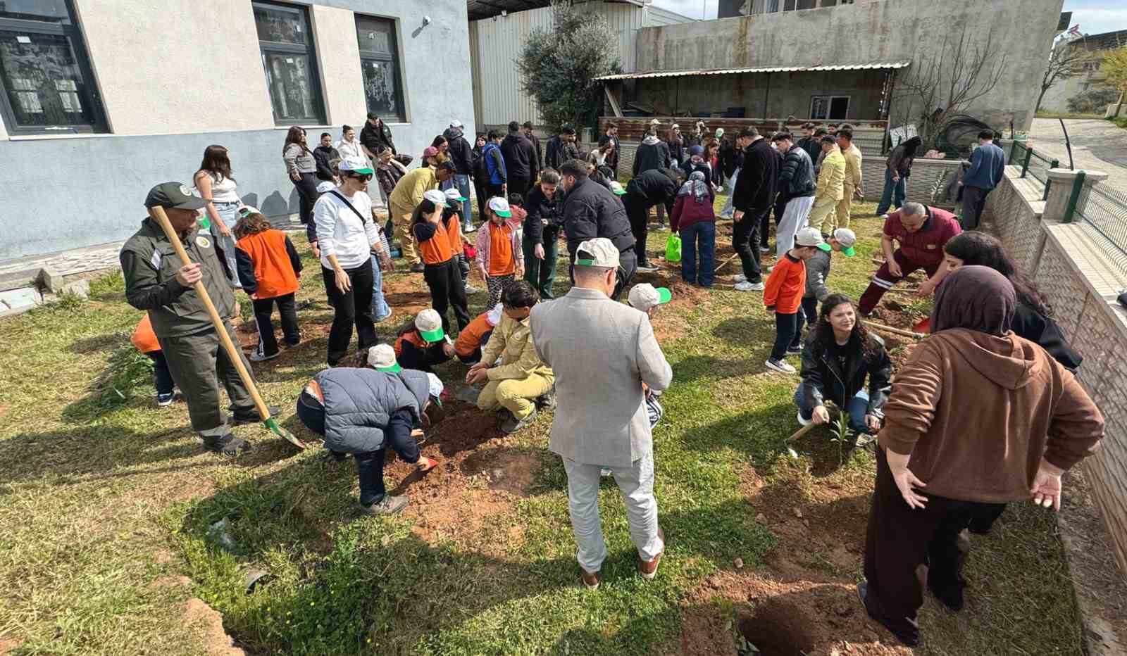 Köşk’te fidanlar toprakla buluştu
