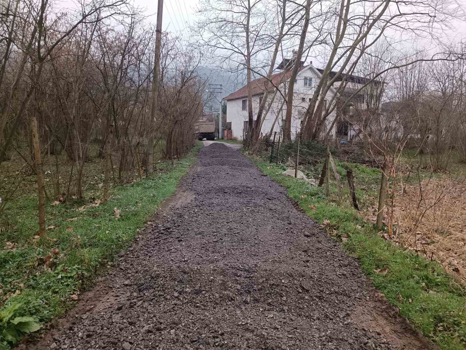 Köy yollarında yoğun çalışma
