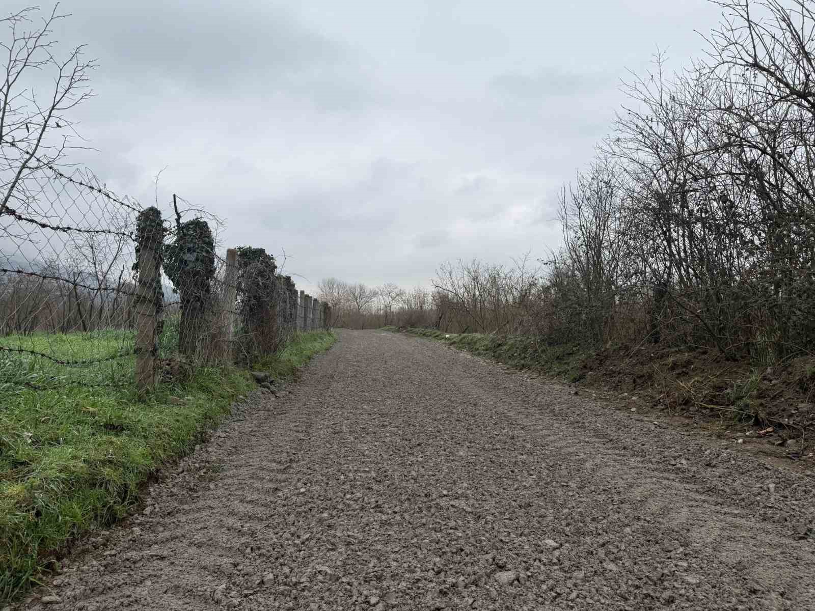 Köy yollarında yoğun çalışma

