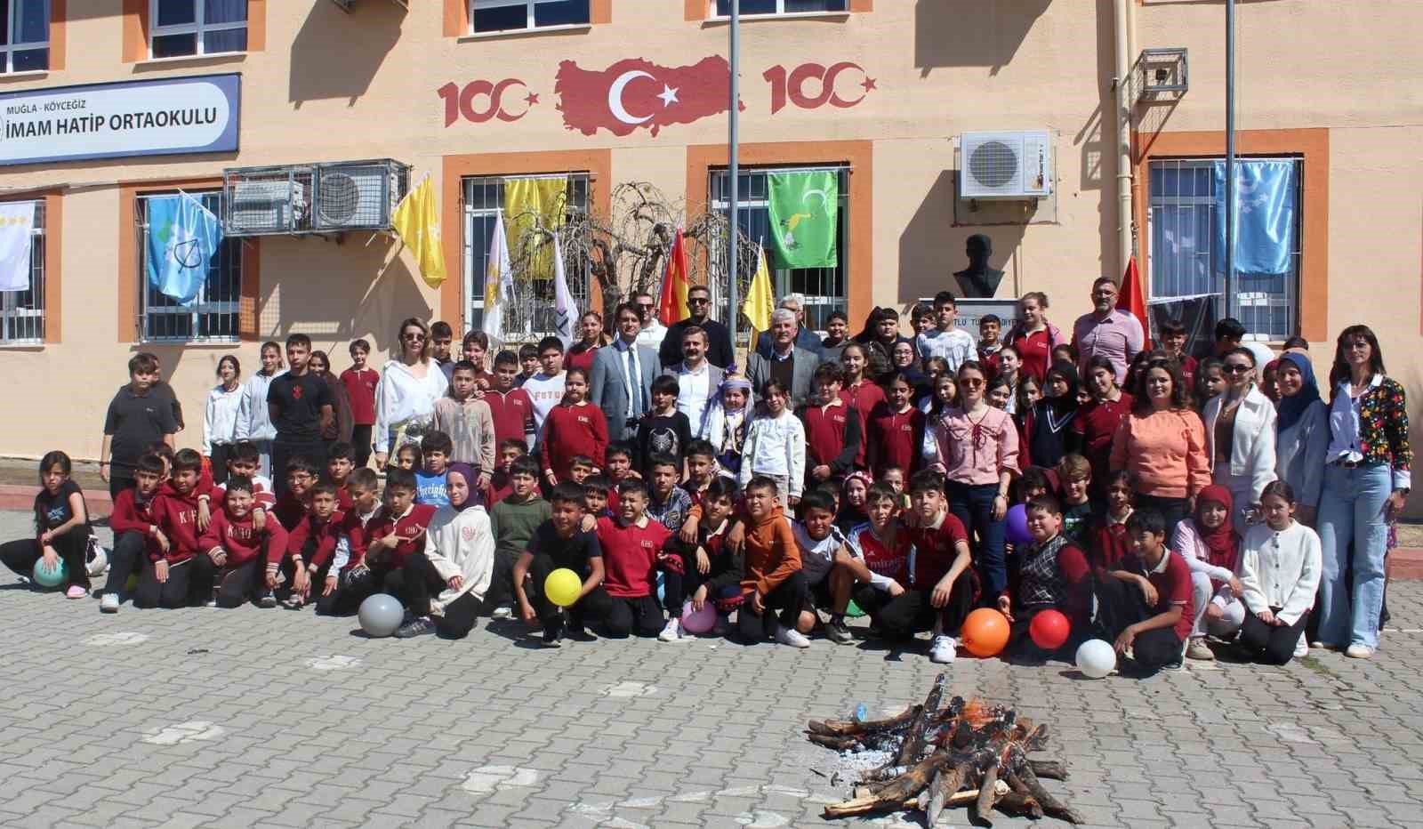 Köyceğiz İmam Hatip Ortaokulu’nda Nevruz coşkusu yaşandı
