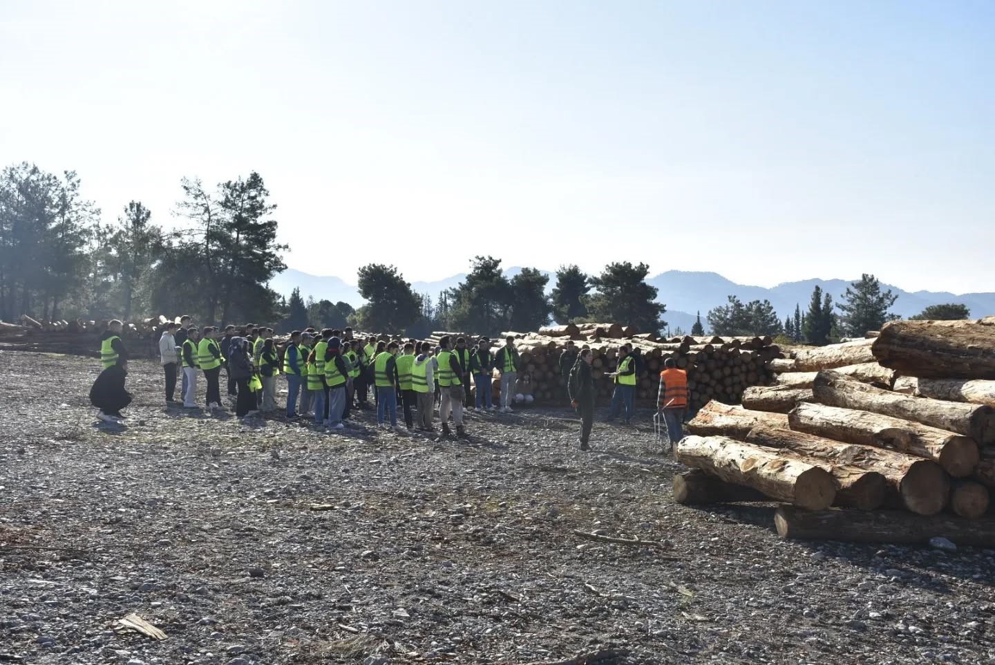 Köyceğiz Meslek Yüksek Okulu öğrencileri eğitimlerini arazide sürdürüyor
