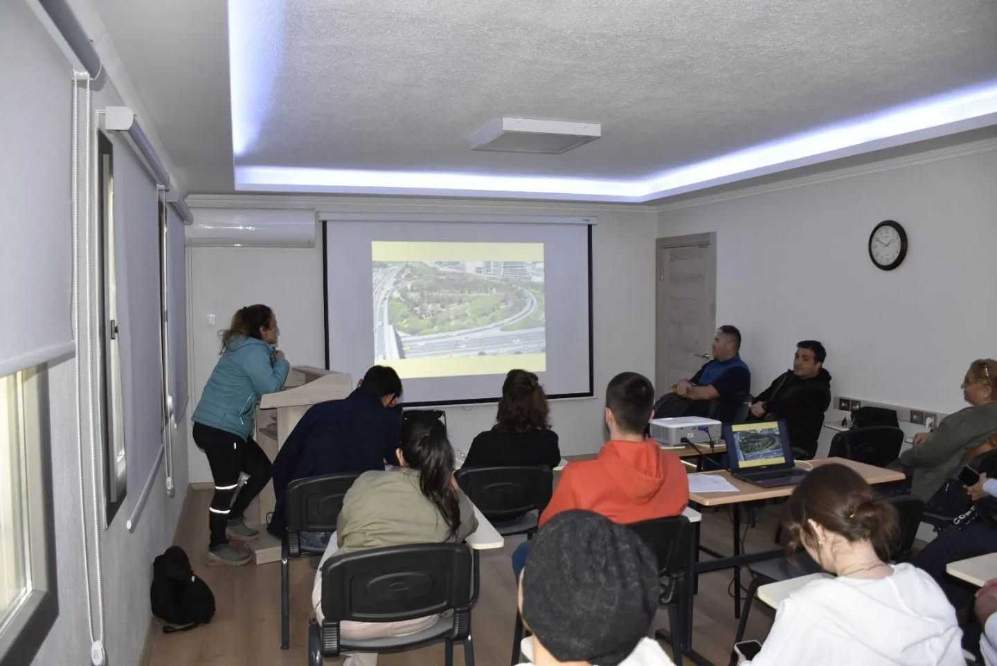 Köyceğiz Meslek Yüksekokulu’nda ‘Tıbbi Aromatik Bitkilerin Peyzajda Kullanımı’ semineri
