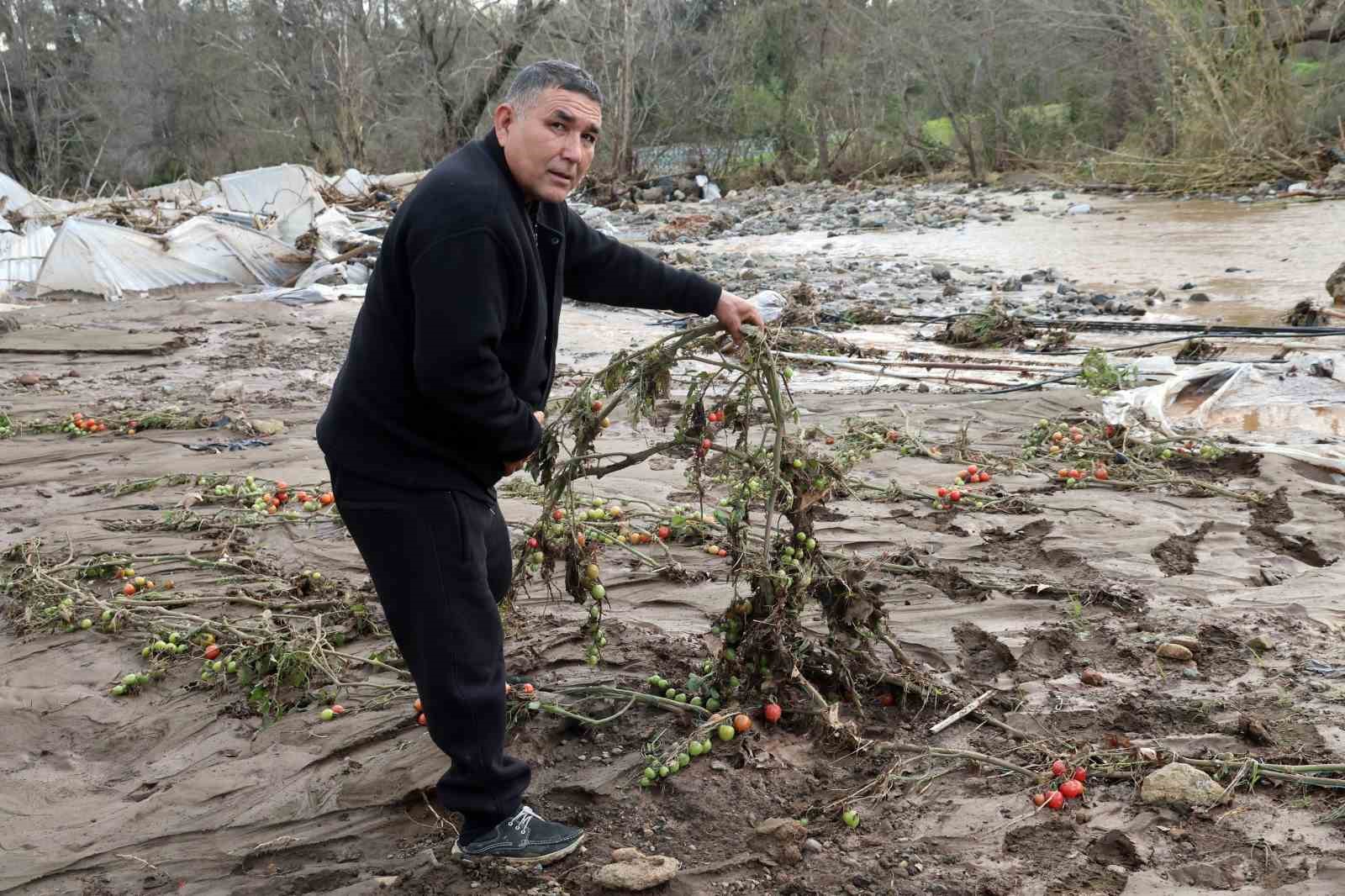 Köyceğiz’de 3 günde metrekareye 158 kg yağış düştü
Köyceğiz’de 3 günde metrekareye 158 kg yağış düştü