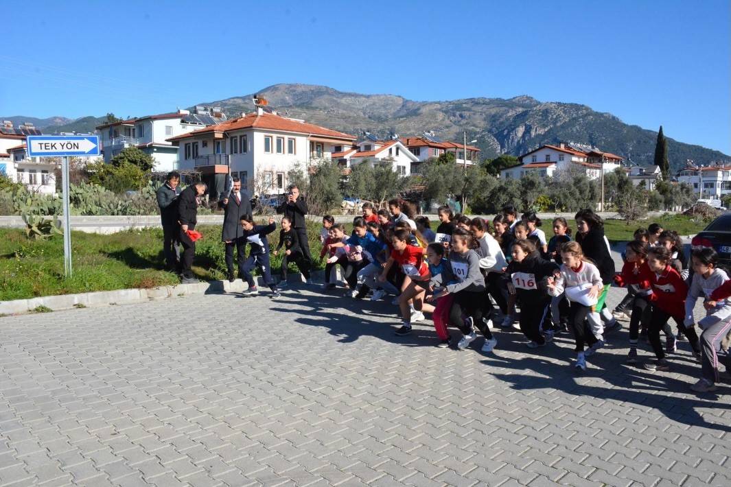 Köyceğiz’de Atatürk yol koşusu yapıldı

