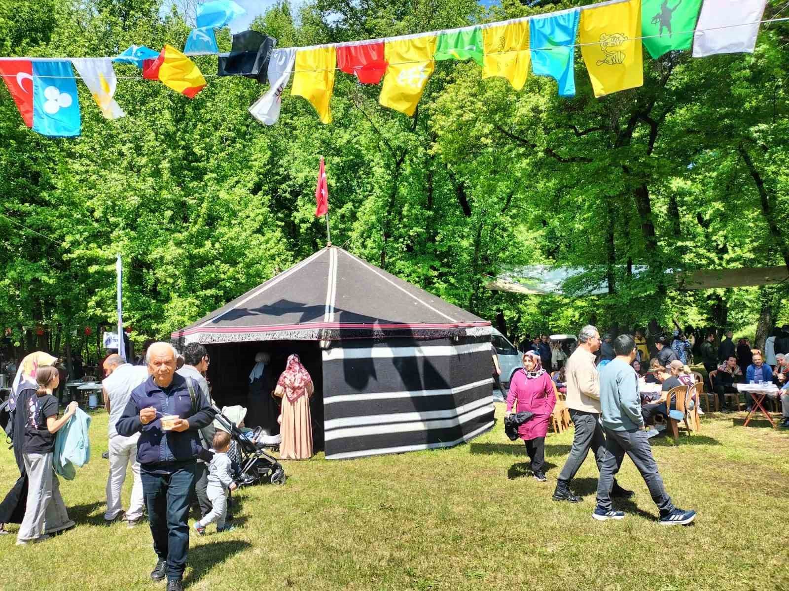 Köyceğiz’de Nevruz Bayramı coşkuyla kutlandı
Köyceğiz’de Nevruz Bayramı coşkuyla kutlandı