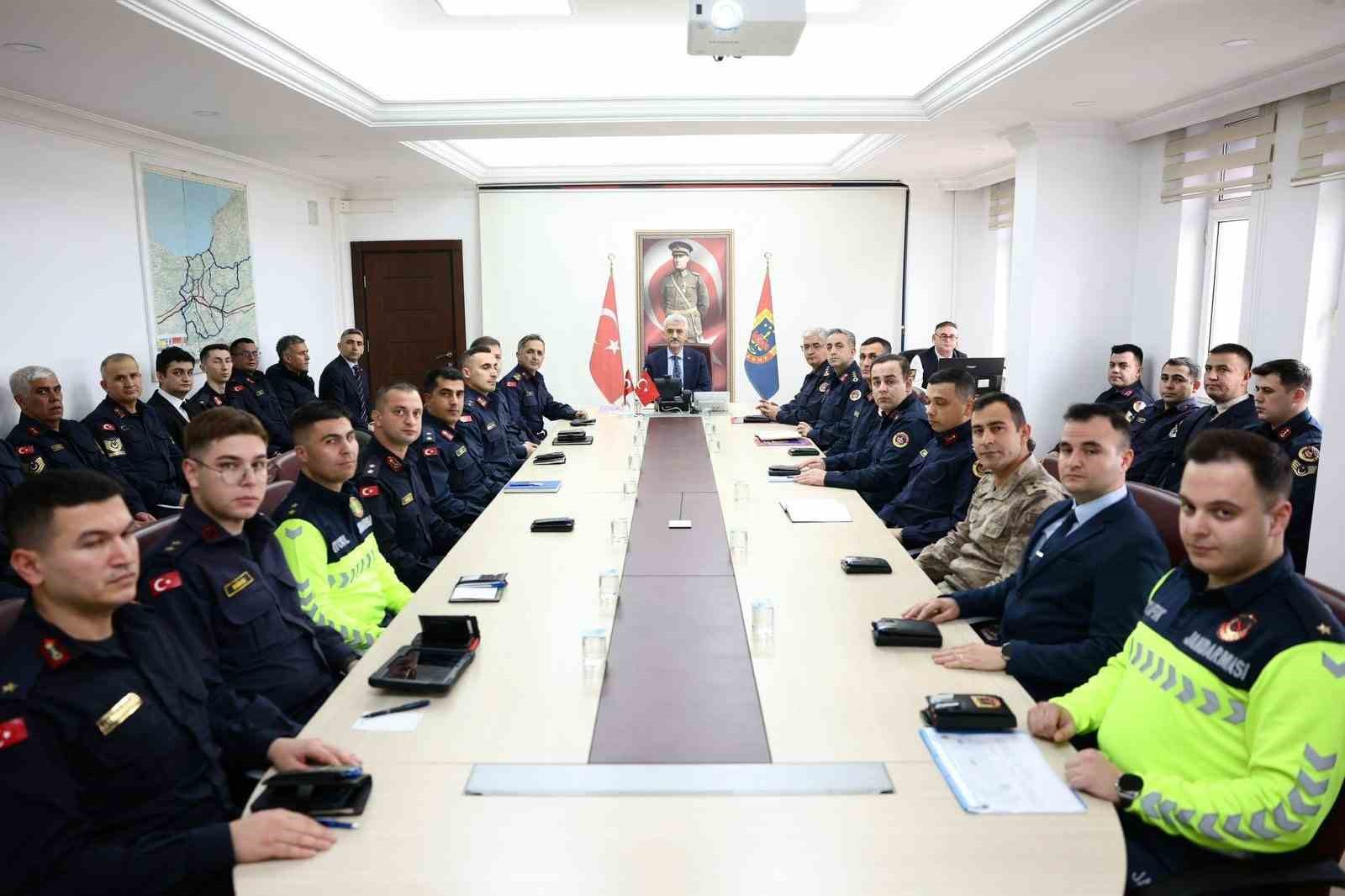 Köylerde ki asayiş ve güvenlik görüşüldü
