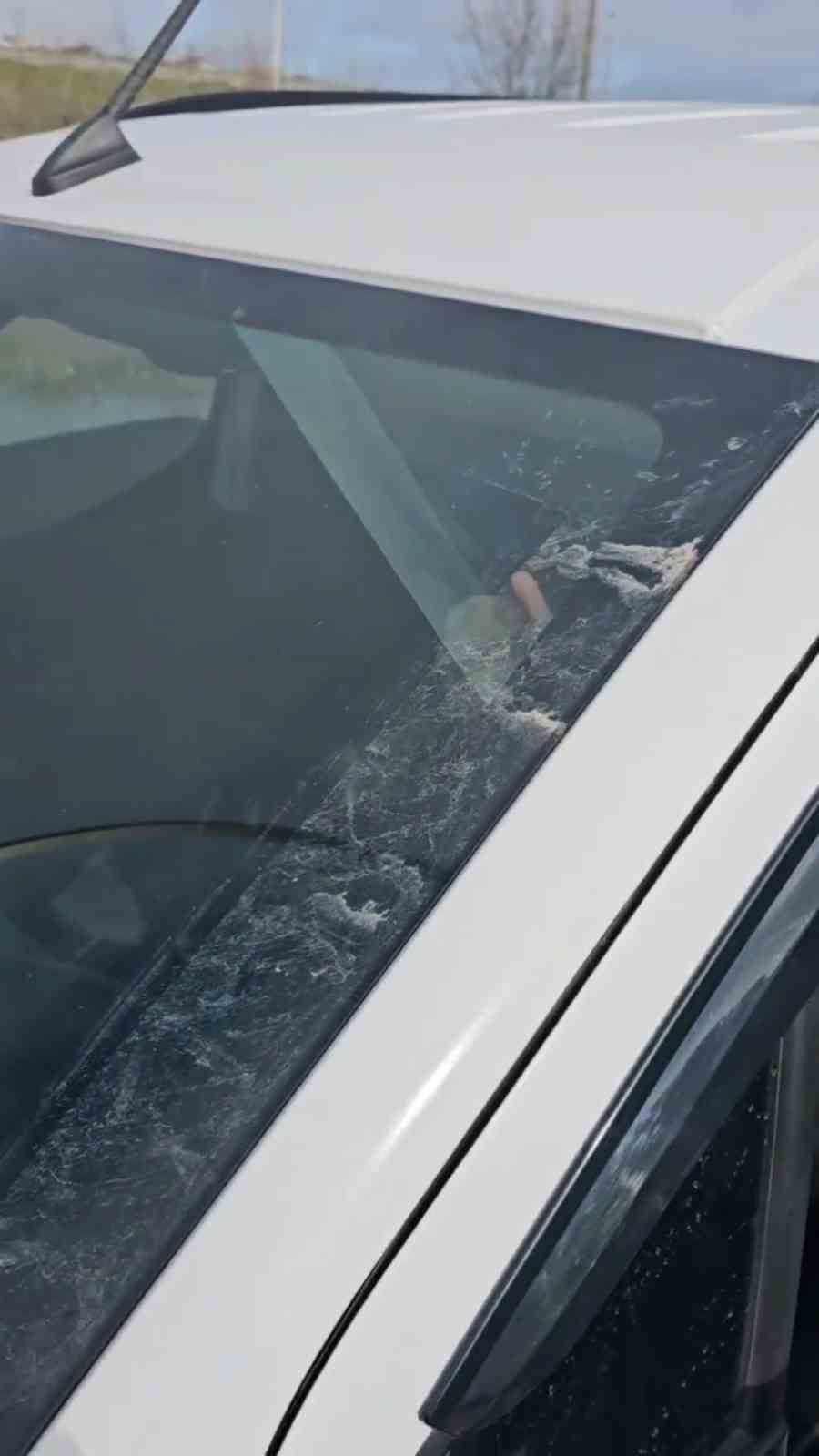 Koyu renk cam filmli araçlara izin verilmedi
