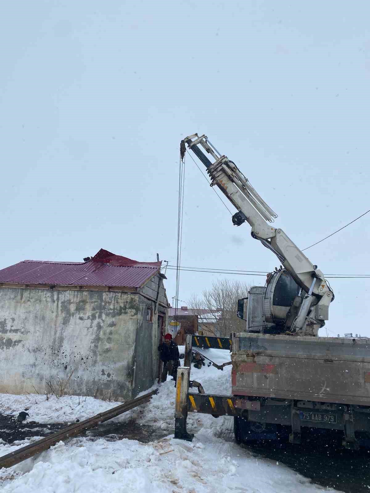Köyün içme suyu şebekesindeki arıza giderildi
