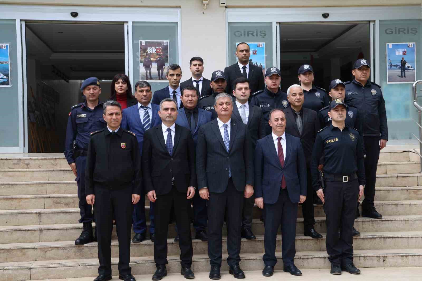 Kozan’da 52 karede "Güven ve Fedakârlık" sergisi
