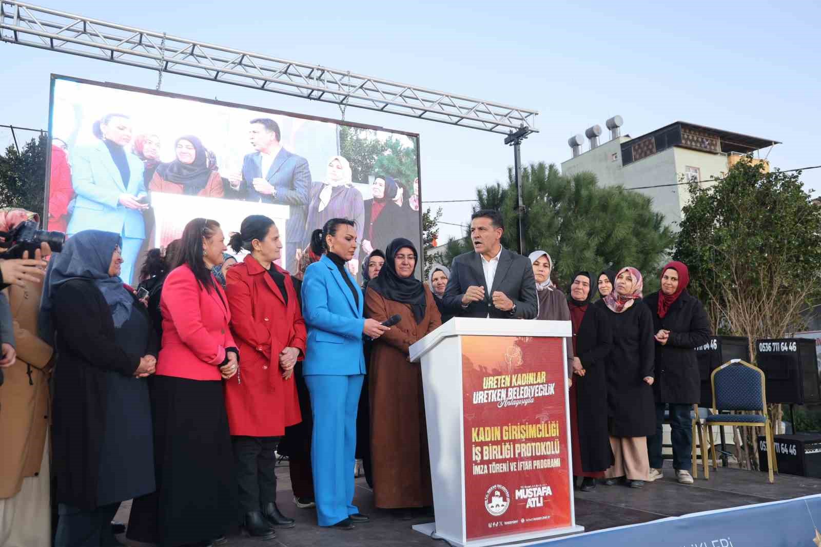 Kozanlı kadınlar hem gelecekleri hem de öğrenciler için üretecek
