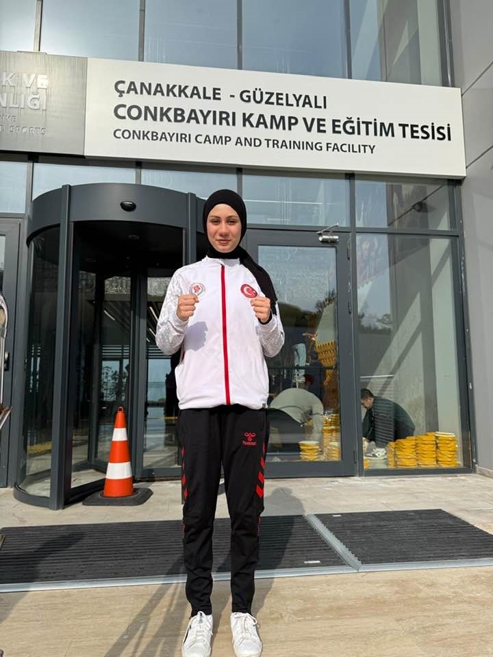 Kozanlı milli boksör Azra, dünya kupası için hazırlanıyor
