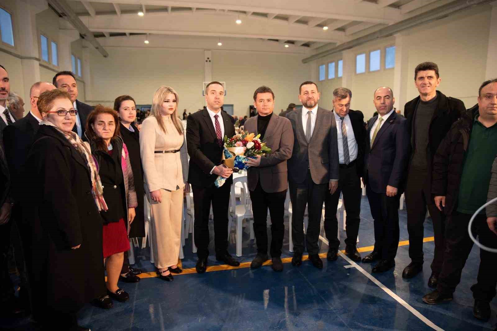 Kozlukebir Domruköy’de yüzlerce kişi iftarda buluştu
