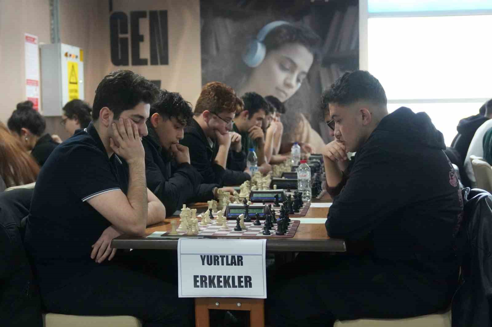 Kredi Yurtlar Kurumunda kalan gençler spor dallarında yarıştı
Kredi Yurtlar Kurumunda kalan gençler spor dallarında yarıştı