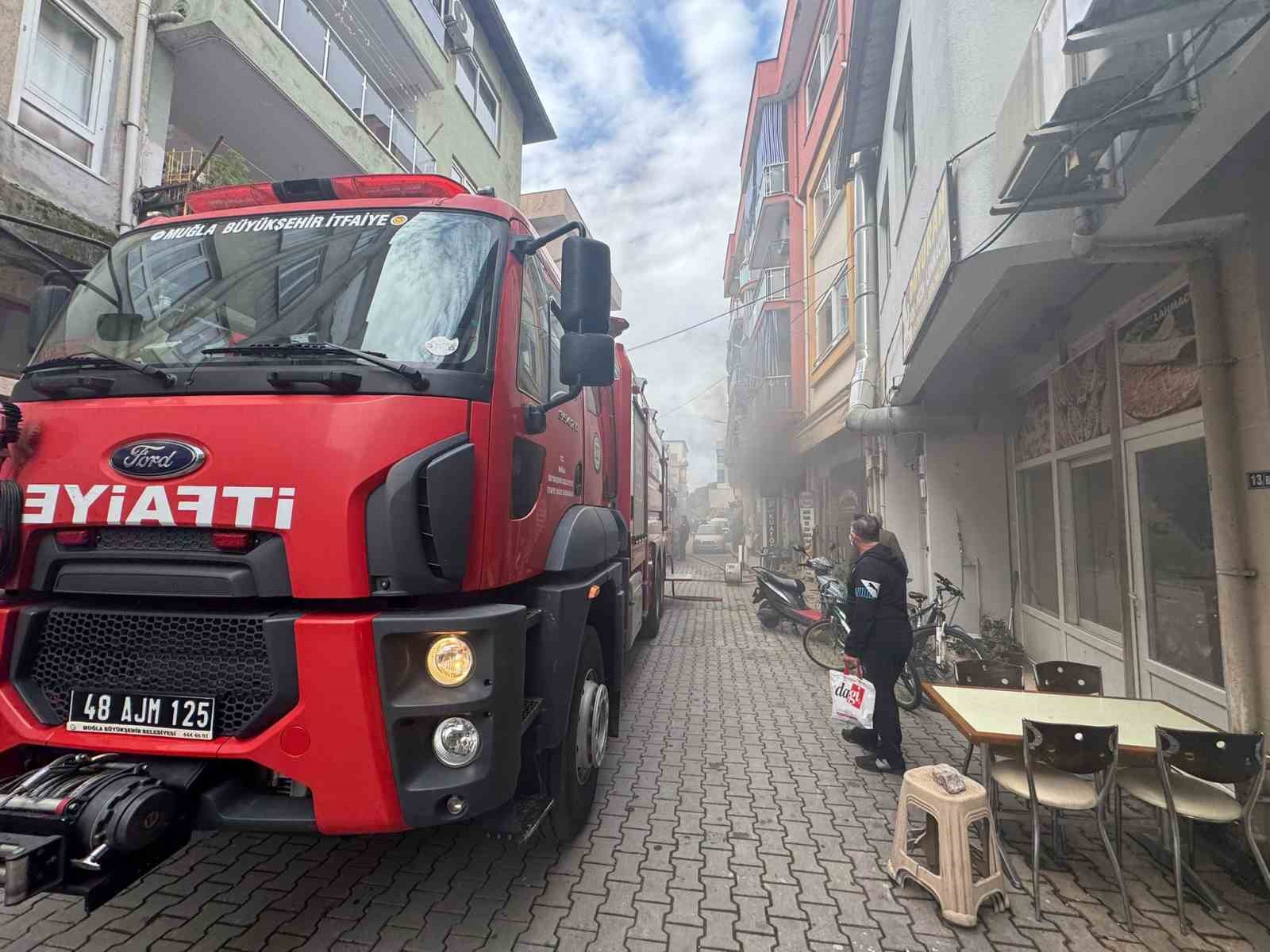 Kuafördeki yangın hızlı müdahale  ile söndürüldü
