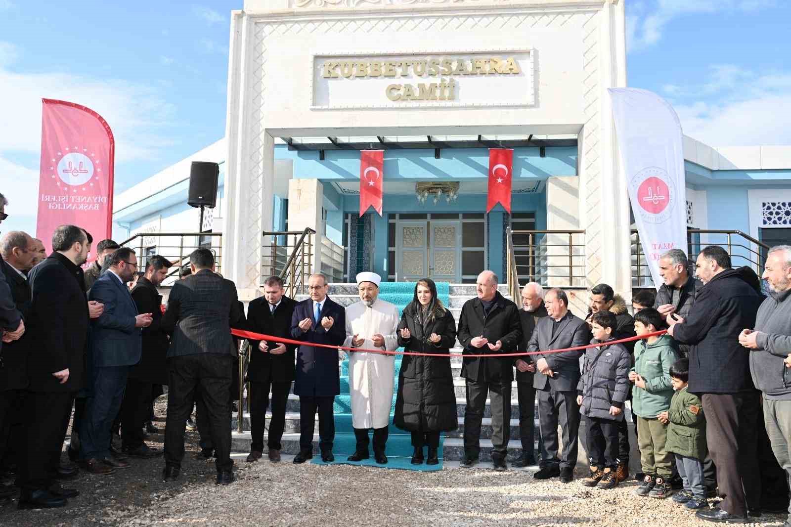Kubbetü’s-Sahra Camii Malatya’da ibadete açıldı
