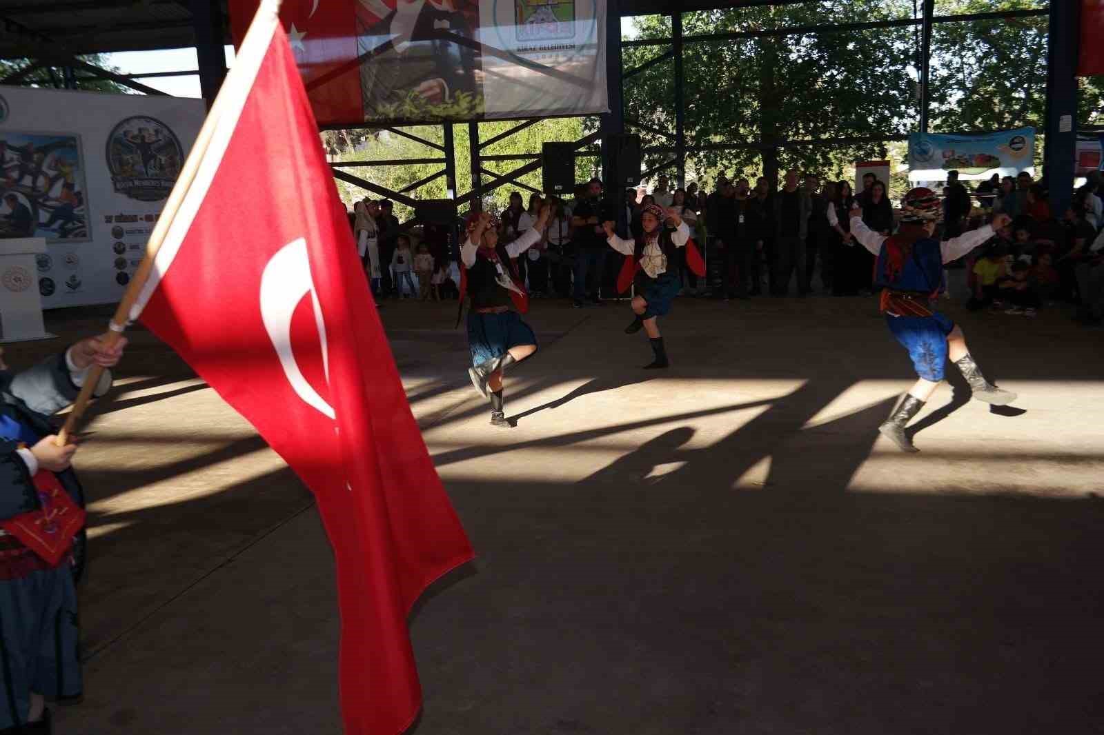 Küçük Menderes Havzası Spor Oyunları Kiraz’da başladı
