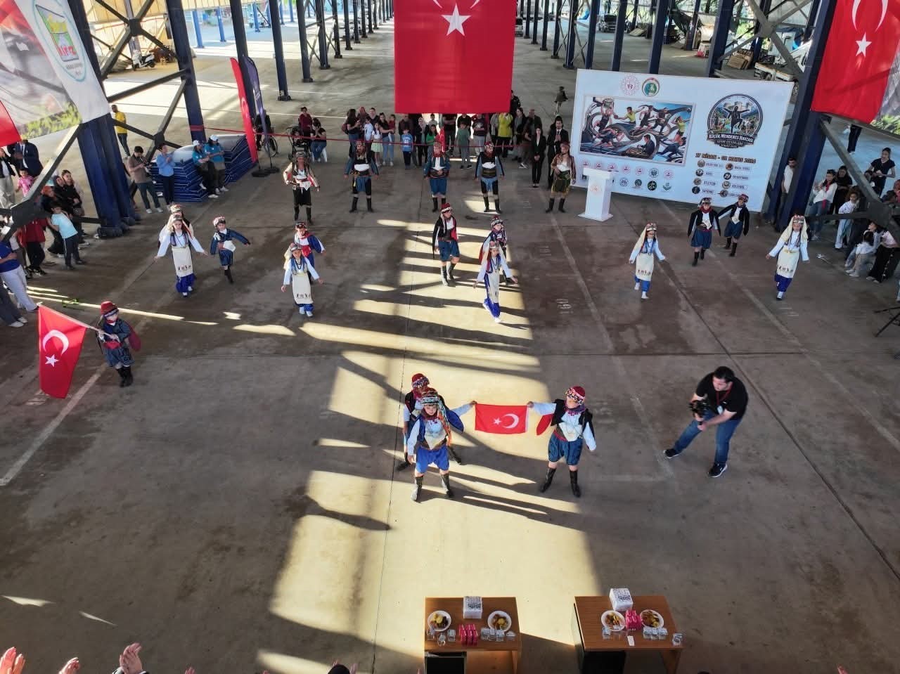 Küçük Menderes Havzası Spor Oyunları Kiraz’da başladı
