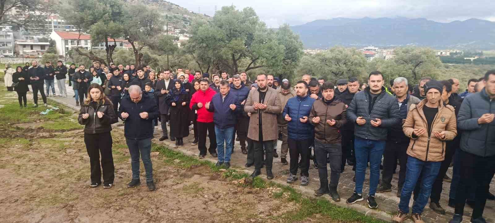 Küçük Öykü, gözyaşları içinde son yolculuğuna uğurlandı
