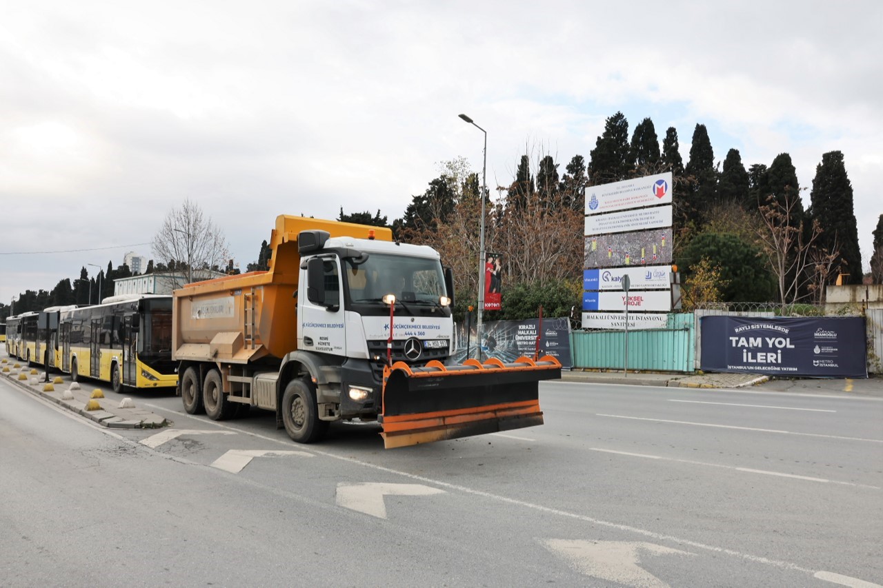 Küçükçekmece Belediyesi kış hazırlıklarını tamamladı
