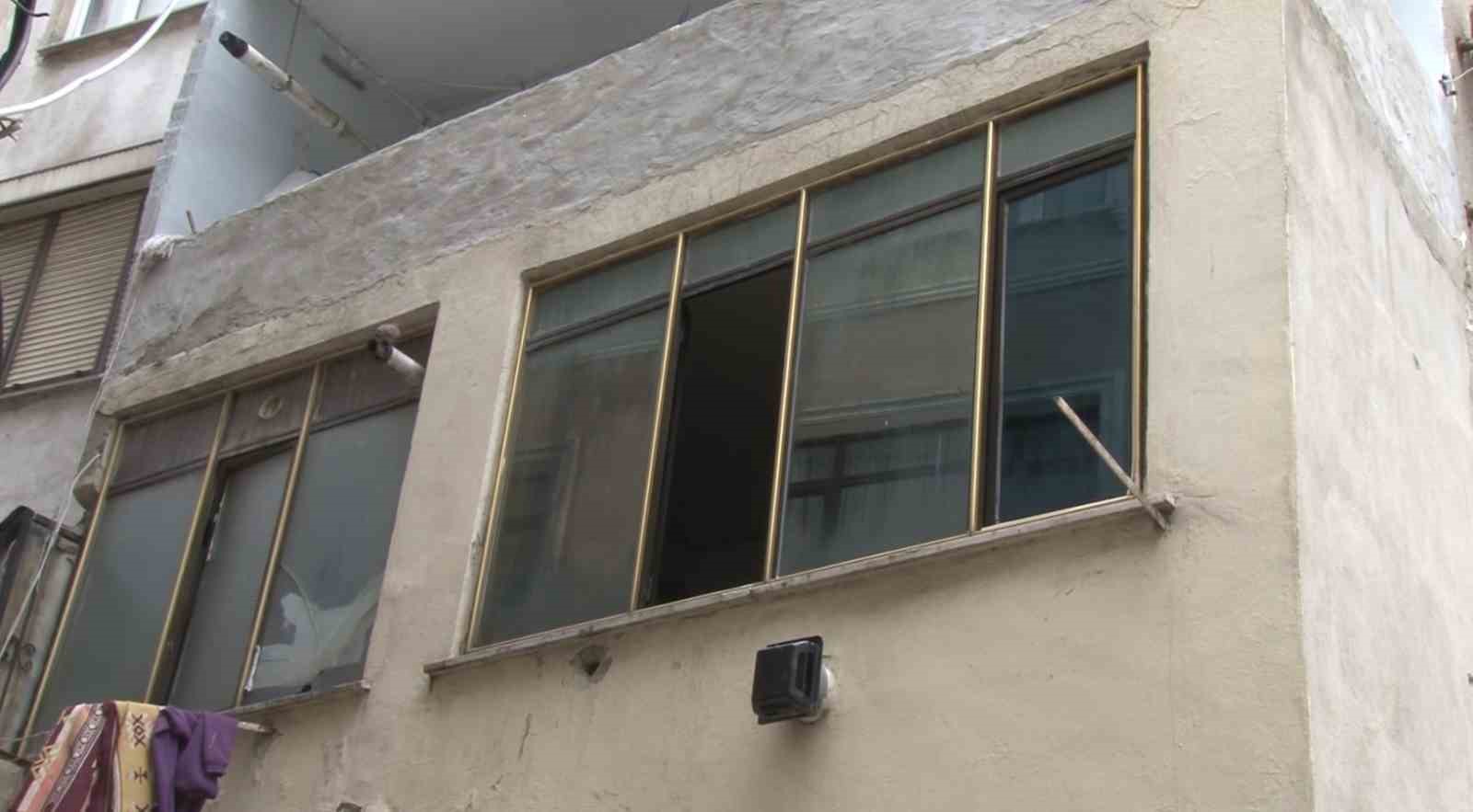 Küçükçekmece’de 1 hafta önce taşındığı evde çıkan yangında kadın hayatını kaybetti
