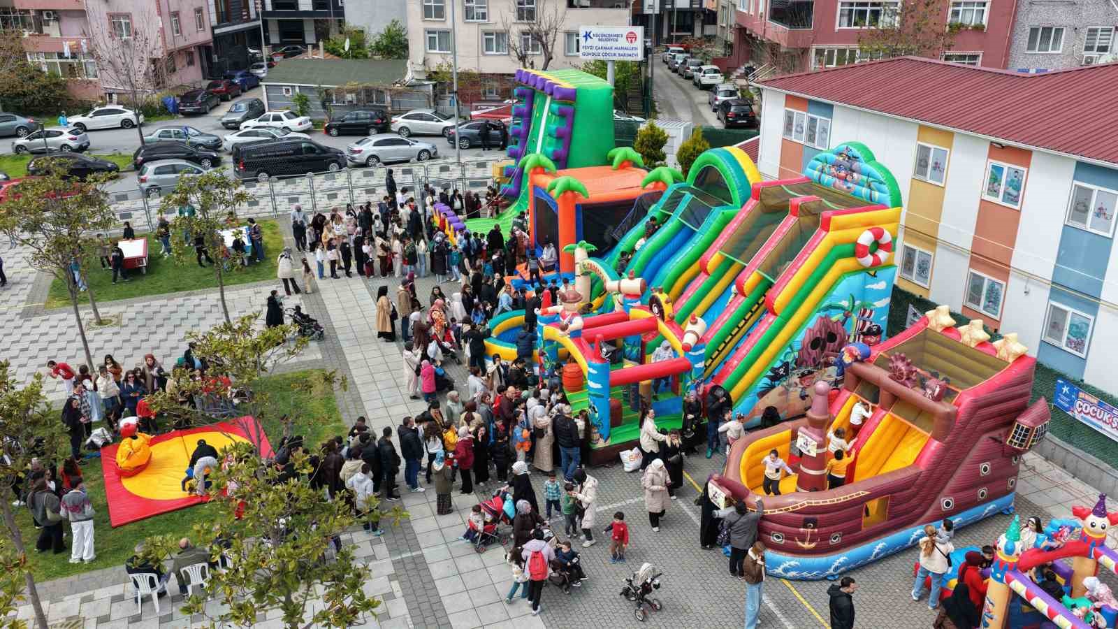 Küçükçekmece’de 23 Nisan, gün boyu süren etkinliklerle kutlandı
