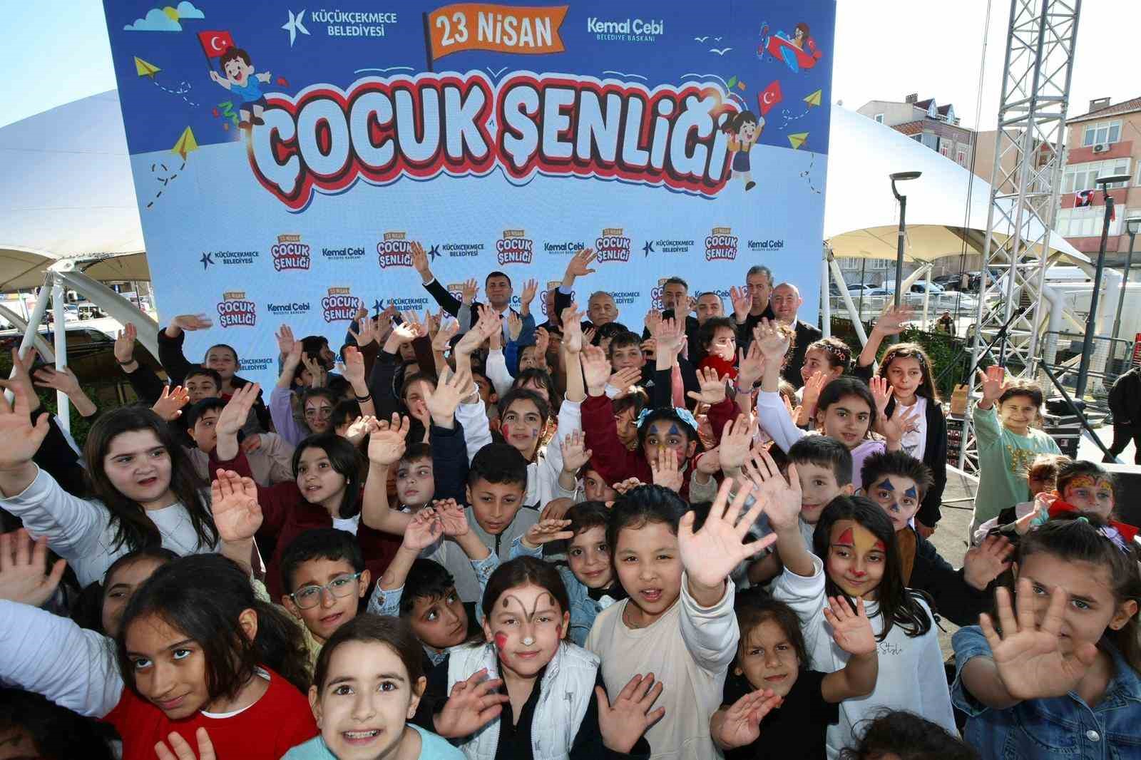 Küçükçekmece’de 23 Nisan, gün boyu süren etkinliklerle kutlandı
