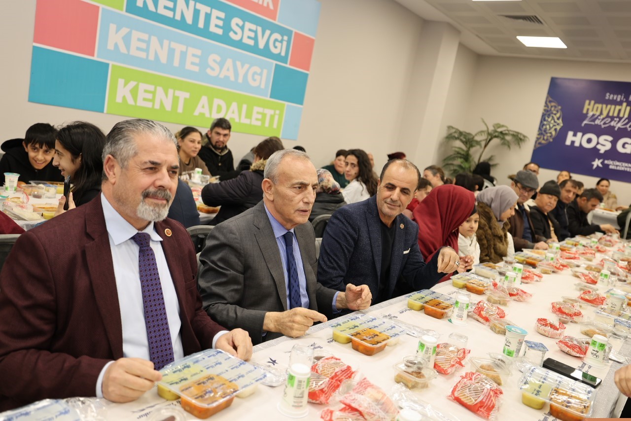 Küçükçekmece’de iftar sofralarına ve Ramazan etkinliklerine yoğun ilgi
