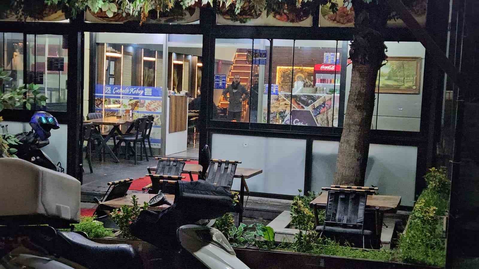 Küçükçekmece’de kebapçı 1 hafta arayla ikinci kez kurşunlandı
