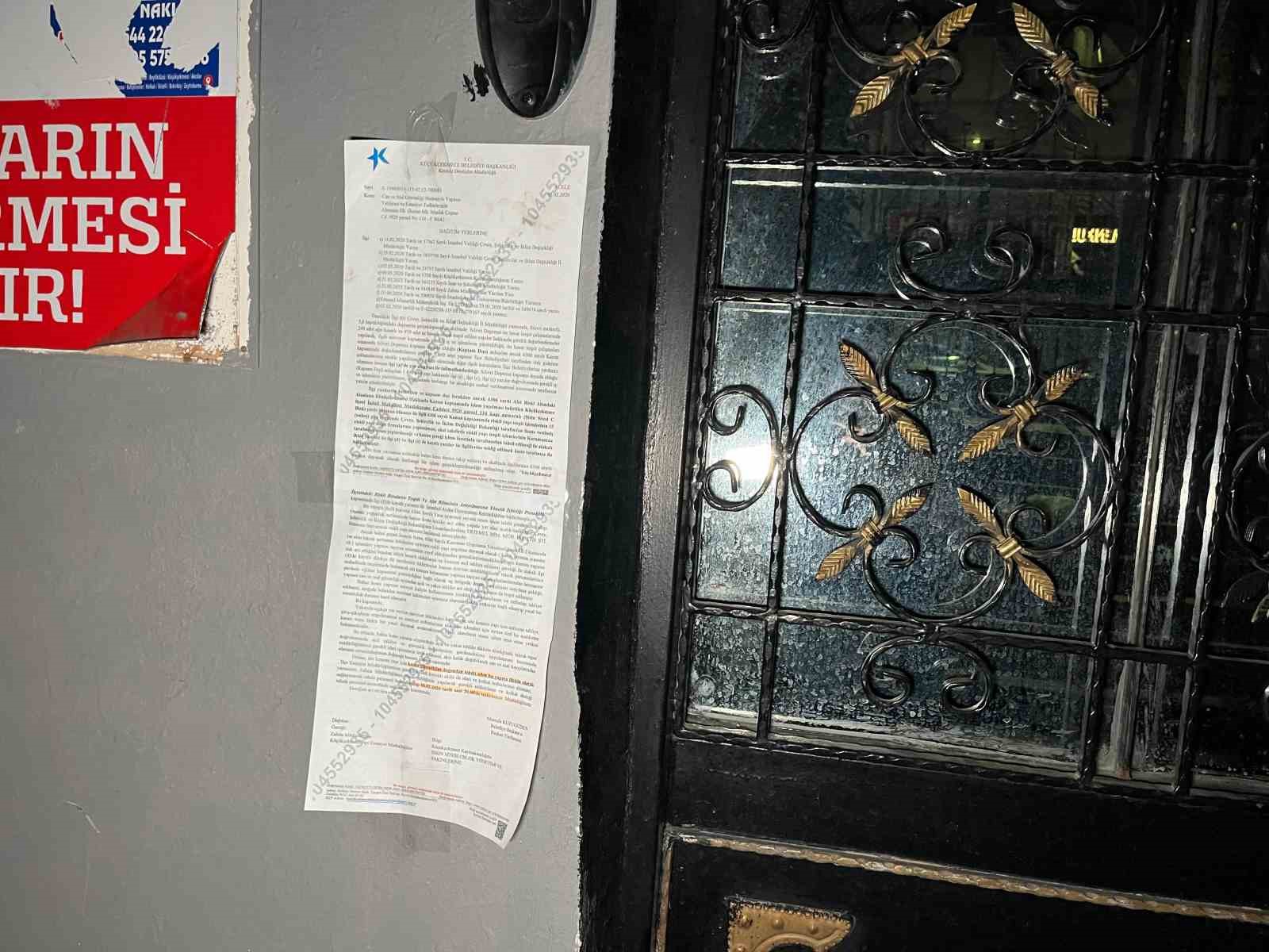 Küçükçekmece’de sitedeki 10 katlı riskli bina, mühürlenerek tahliye edildi
