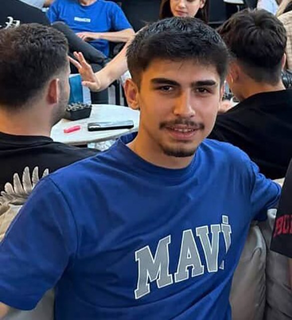 Küçükçekmece’deki silahlı saldırıda ölenlerin cenazeleri Adli Tıp Kurumuna getirildi
