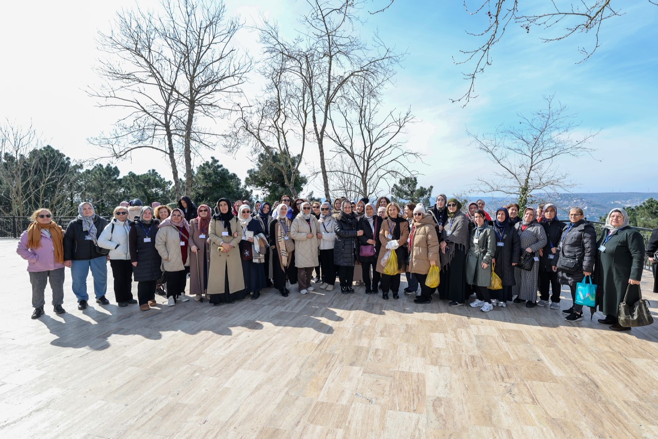 Küçükçekmeceli kadınlar Ramazan ayında Yuşa Tepesi’nde
