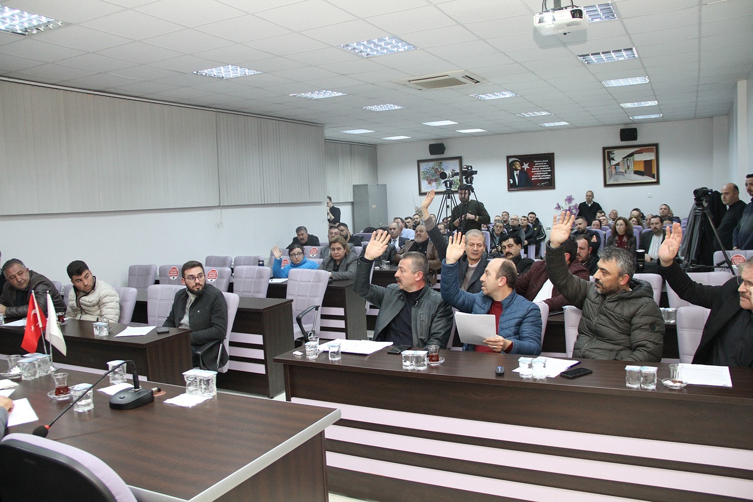 Kula Belediye Meclisi’nde arsa satışı ve teminat talebine ret
