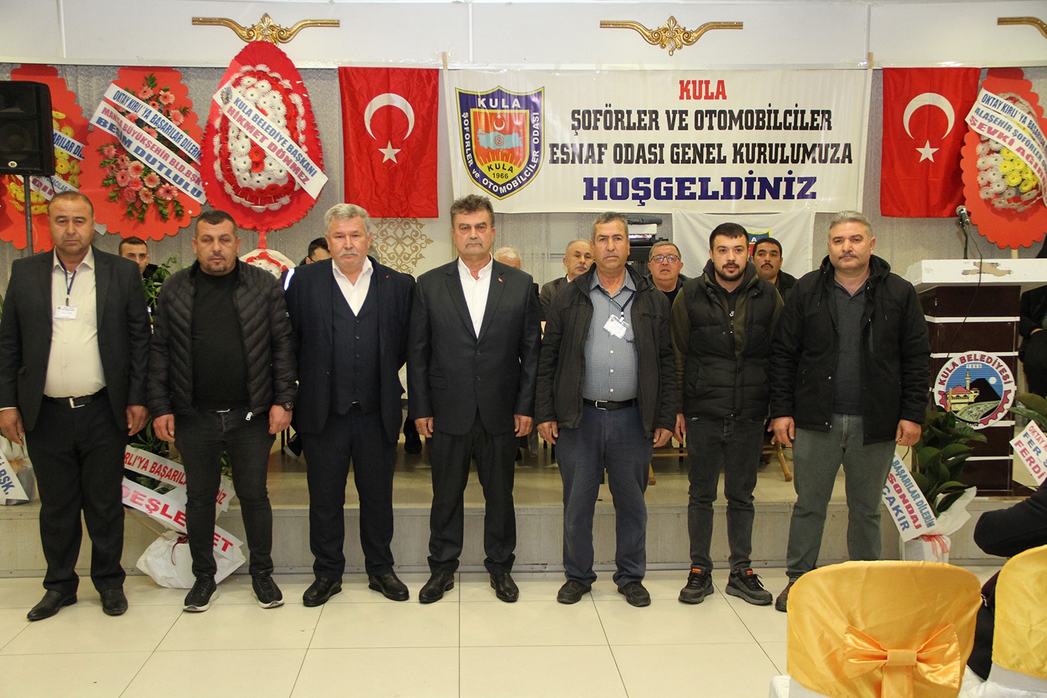 Kula Şoförler Odası’nda Başkan Kırlı güven tazeledi
