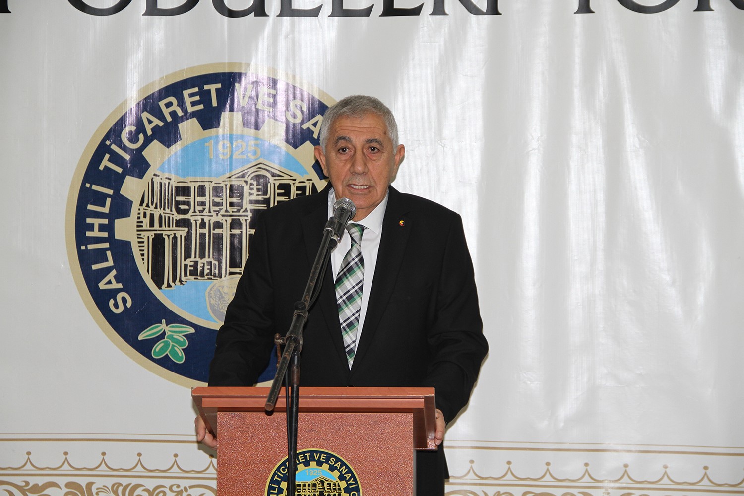 Kula ve Selendili iş insanlarına ödül
